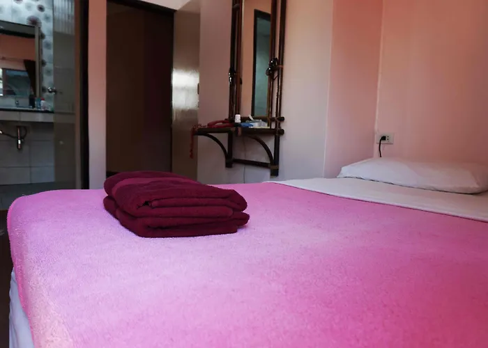 Sureena Hotel